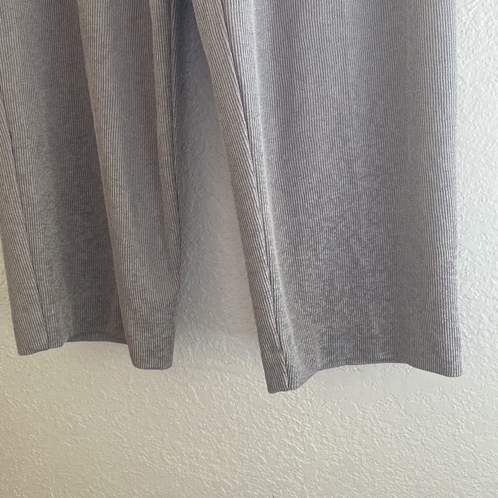 2 Piece Set - Picture 12 of 15